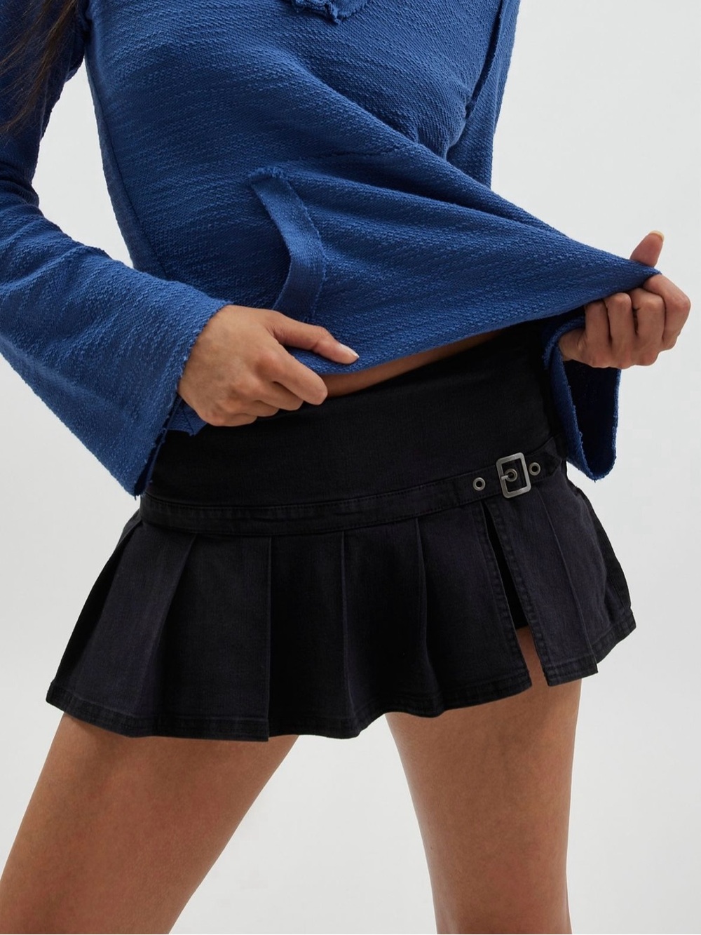 UO BDG Black Shaina Belted Denim Micro Mini Skort Size Medium
